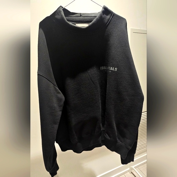 Essentials Sweatshirt Black Size M - Picture 1 of 2